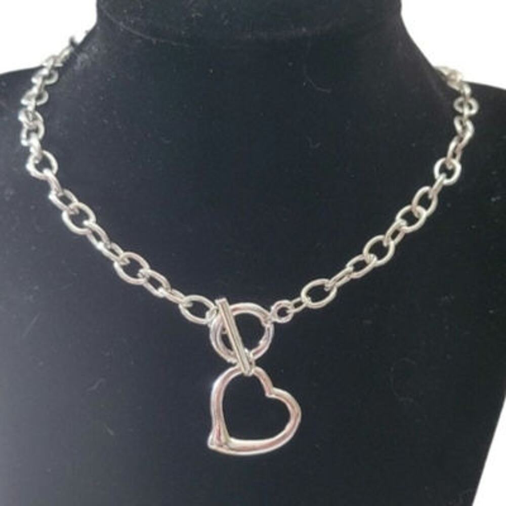 Silver tone heart toggle chain necklace and bracelet set - Picture 2 of 4